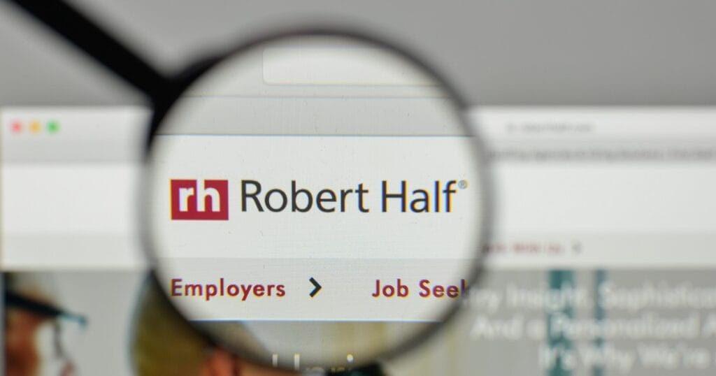 AI時代の医大進学と企業の未来はどうなる?(feat. AIの影響を受ける企業たち、BofA、医療業界の革命と進化) 7 robert half m 105883014